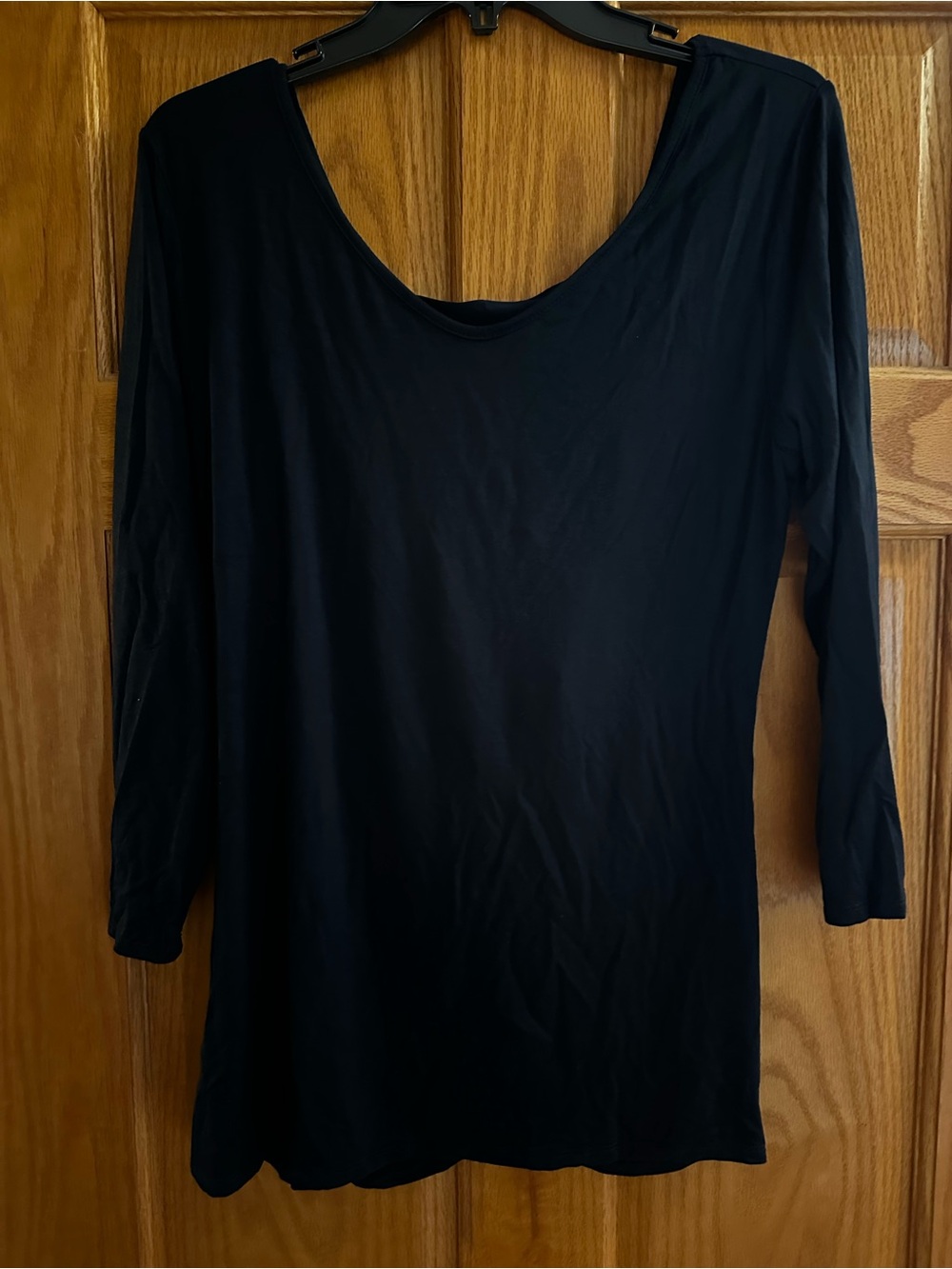Women's Navy Long-Sleeve Scoop Neck Top size medium